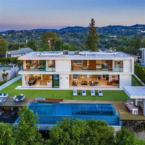 Millionaire Homes On Instagram “raise Your Hand 😊 If You Could Use A
