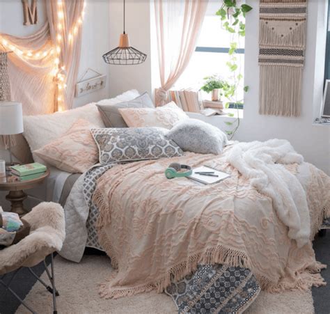 The Cutest Dorm Bedding Sets Were Loving For 2020 College Fashion