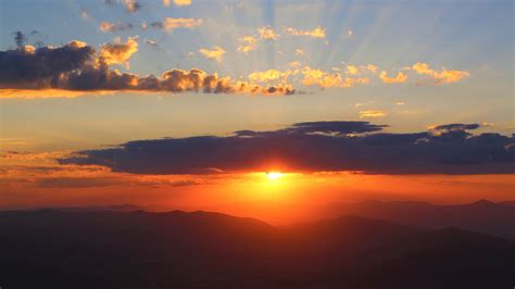 Sunset Clouds Sky Mountains 4k 1541113473