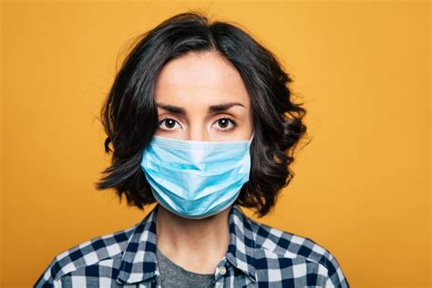 How Wearing A Face Mask Can Affect Your Health Huffpost Life