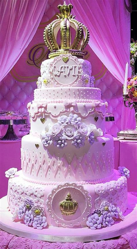We would like to show you a description here but the site won't allow us. Pastel con Corona | princesa cakes in 2019 | Tortas de ...