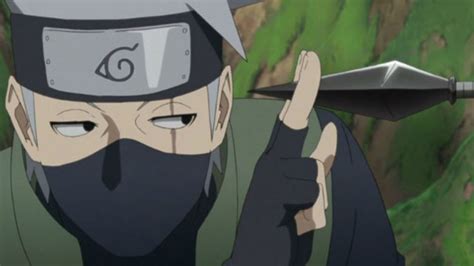 Why You Almost Never See Kakashis Face In Naruto