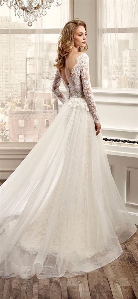 Hot Sale Long Sleeve Wedding Dresses With V Neck Open Back Lace And Tulle Wedding Gowns Chapel