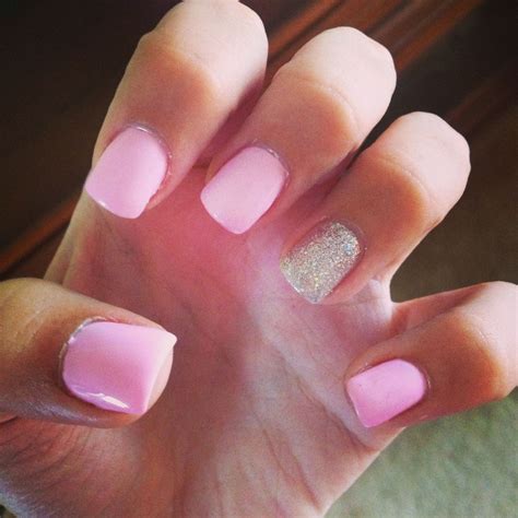 No longer limited to just salons, these kits make it easy to replicate a gel mani yourself, so you can save money, time, and keep your nails looking fresh for 2 weeks or longer. Pin by Lauren Grosso on nails | Pink gel nails designs ...