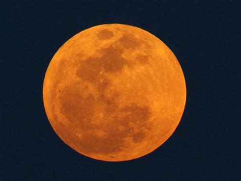 What Does A Supermoon Look Like Cbs News