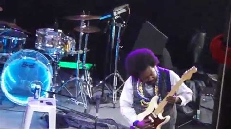 Afroman Punches Female Fan Who Runs On Stage During Guitar Solo Youtube