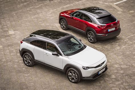 Aku sudah tak peduli kalai pak tambunan itu adalah anak buahku. Mazda MX-30 Dipilih Kereta Paling Cantik 2020 di Jepun!