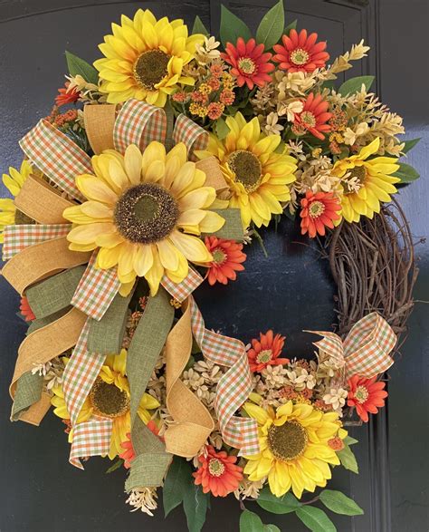Autumn Sunflowers Fall Sunflower Wreath In 2020 Sunflower Wreaths