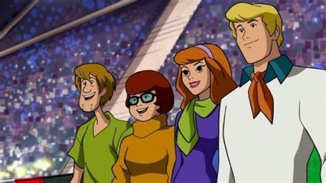 Shaggy Velma Daphne And Fred Scooby Doo Pictures Fred Scooby Doo Scooby Doo Mystery Incorporated