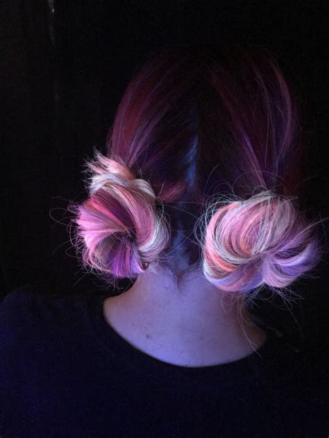 Neon Hair Neon Electric Pulpriot Buns Space Buns Cool Hair Color
