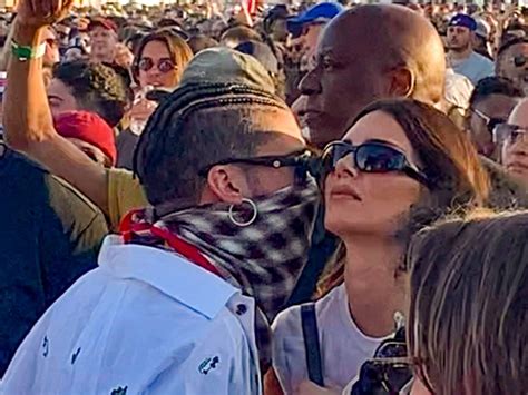 Bad Bunny Y Kendall Jenner Muestran Su Amor En Coachella Notimundo