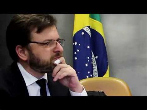 Na ligação com fux, de acordo com fontes no supremo, jair bolsonaro negou qualquer ação autoritária, e disse que vai aguardar a decisão da corte sobre o pedido de suspensão dos. PARTE 1 - JAIR BOLSONARO /JORNAL ESTADO DE SP - YouTube