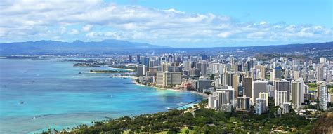Beautiful Honolulu Waikiki Beach Honolulu Skyline And Pun Tony