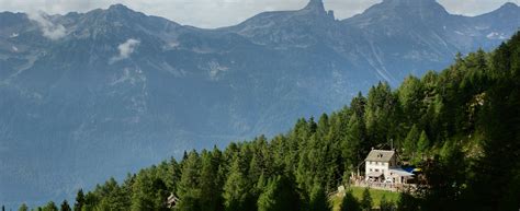 Rifugio Pietro Crosta Alpe Solcio 1751 M