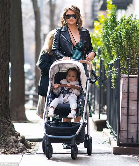 Chrissy Teigen Enjoys Stroll With Daughter Luna Daily Mail Online