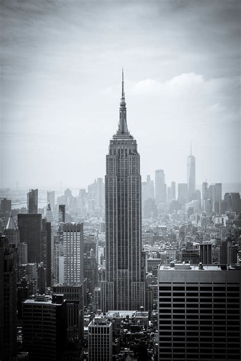 The View Of The Empire State Building From The Rockefeller Centre Lugares