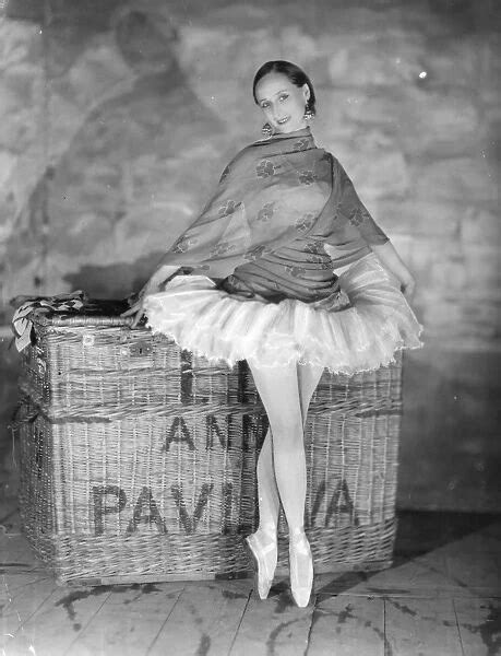 Prima Ballerina Russian Ballet Dancer Anna Pavlova 11336250