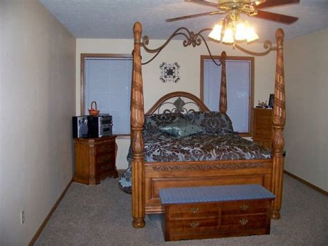 Varying drawer numbers, furniture size, and storage options. Amish Bedroom Furniture Suit | Cincinnati 41051 ...
