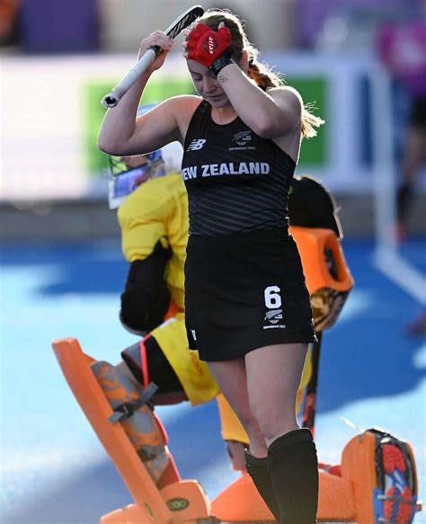 cwg22 maddie hinch delivers again as england reach commonwealth final hockey world news