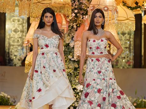 sindhu walks ramp for designer shriya bhupal fashion show photo gallery sakshi