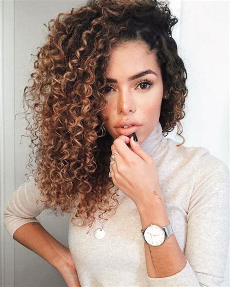9 Best Fall Hair Trends That Will Inspire Your Next Look Ecemella Curly Hair Styles