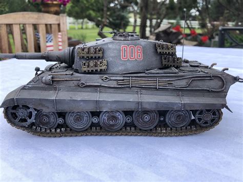 German Tiger I Mid Production Tank Plastic Model Military Vehicle