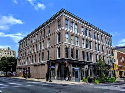 Corner Building In Historic Downtown Louisville 4th Street Retail