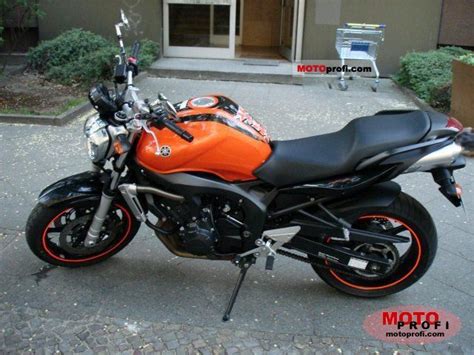 Within the fz600 beats the heart of an r6, and its made for fun on winding roads: Yamaha FZ6 2006 Specs and Photos