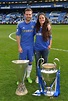 Juan Mata celebra con su novia Lorena la victoria del Chelsea en la ...