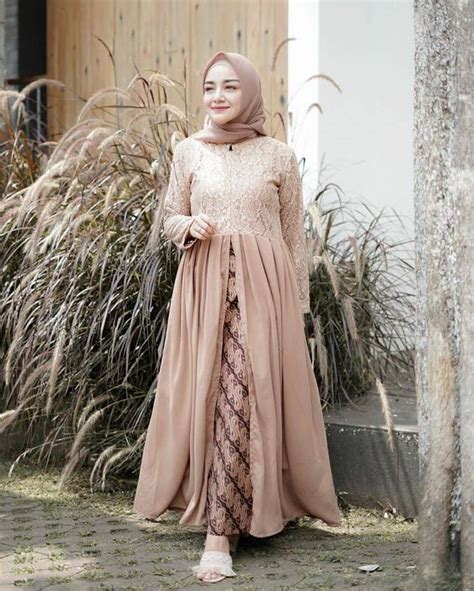 Bahan kombinasi ekor gaun kerudung gamis. Gaun Muslim Terbaru yang Bisa Anda Jadikan Inspirasi Saat ke Pesta