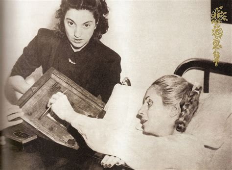 El día que Evita votó por única vez la urna en el hospital y el llanto junto a Perón Infobae