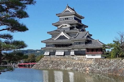 10 Must See Tourist Attractions In Japan