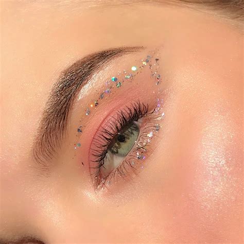 Aesthetic Makeup Prom Heres My Glitter Makeup Euphoria Inspired Inst S Mlnk In 2020 Eye