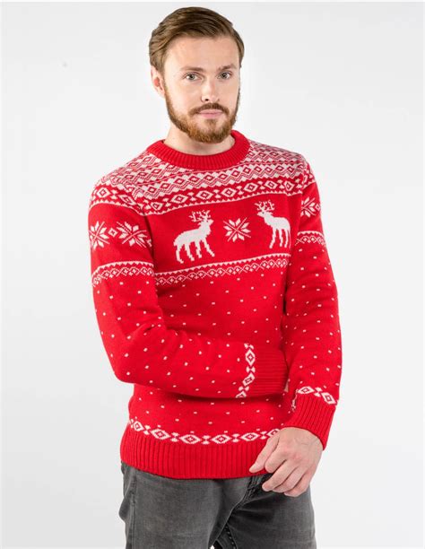 Купить мужской свитер с оленями красного цвета 20018 - tepliezveri.ru