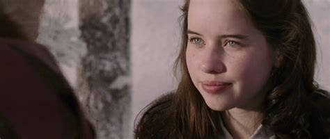 The Lion The Witch And The Wardrobe Susan Pevensie Image 26798220 Fanpop