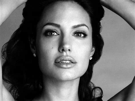 Angelina Jolie Photo 740 Of 4430 Pics Wallpaper Photo 121718
