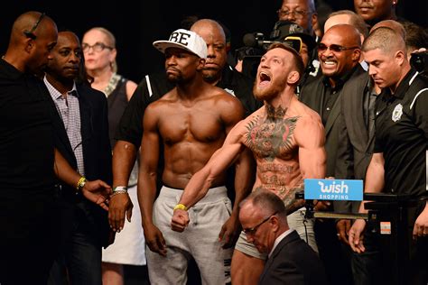 Conor Mcgregor Screamed In Silent Floyd Mayweathers Face At Weigh In