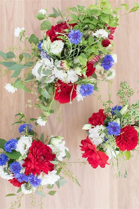 Creating A 4th Of July Flower Arrangement July Flowers Patriotic
