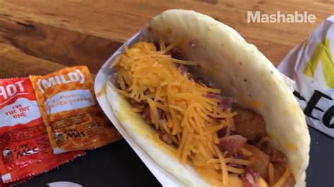 i tried the naked egg taco from taco bell and had the most sophisticated experience