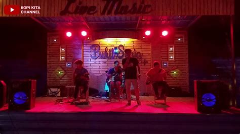 Mute or solo instruments of mp3s and transcribe song's chords from youtube. Katchafire - Collie Herb Man || Live Pochijame Bukit Senja Cafe || Bungah Gresik - YouTube