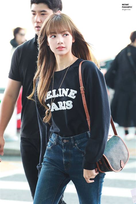 Pin By Yim Khuandaw On Lalisa Manoban Lisa Style Blackpink Style