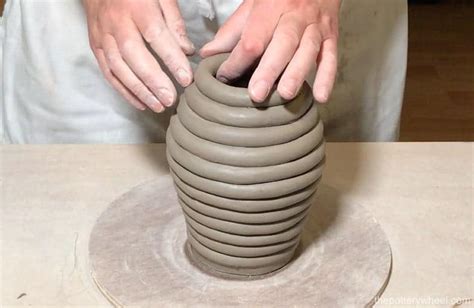How To Make Coil Pots 5 Great Coil Pottery Techniques