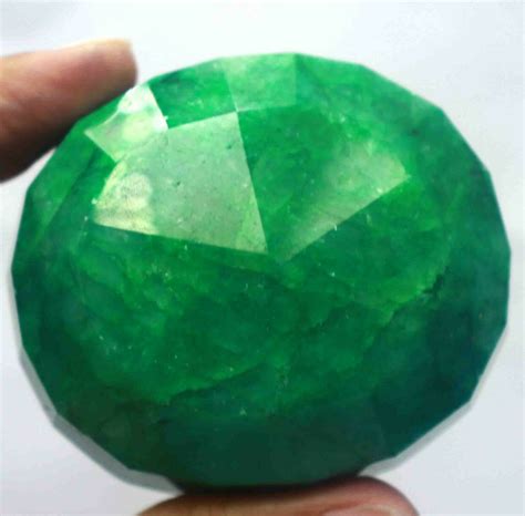 Huge Natural Emerald Gemstone Oval Cut And Facetted Artifacts World