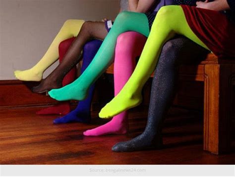 How To Carry Off Coloured Tights