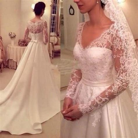 Vintage 2015 Wedding Dresses Long Sleeve Satin And Lace Sheer Neck