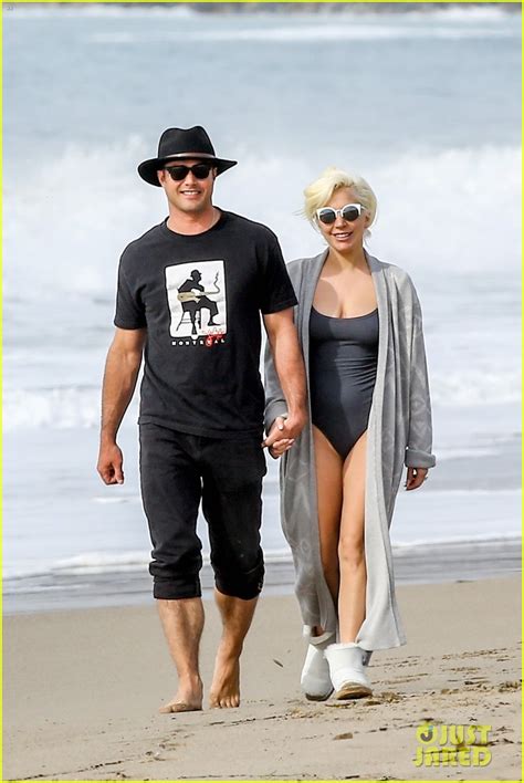 Lady Gaga And Taylor Kinney Hit The Beach After The Globes Photo 3550980 Lady Gaga Taylor