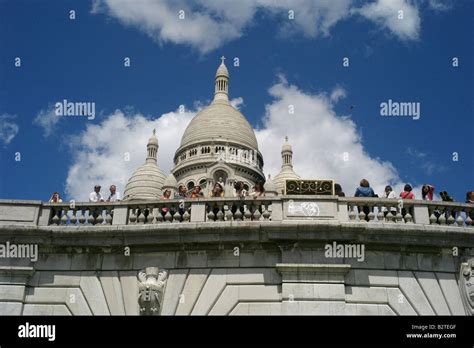 Montmartre Church In Paris Stock Photo Alamy