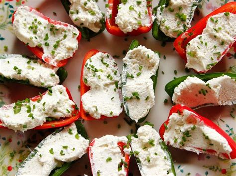 From delectable slow cooker fondue to easy goat cheese truffles, serve up some of the season's best appetizers with these simple holiday appetizers from ree drummond. 1000+ images about Pioneer Woman recipes on Pinterest ...