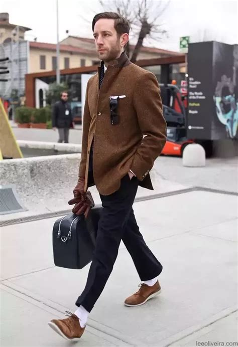 Yes, you can wear black shoes with brown pants, as easily as brown and camel shoes. What color collared shirt should I wear with black pants ...