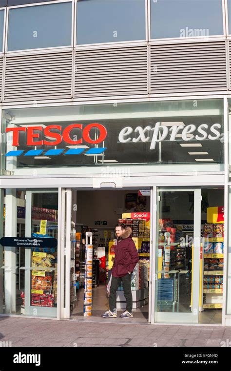 Tesco Store Front Hi Res Stock Photography And Images Alamy